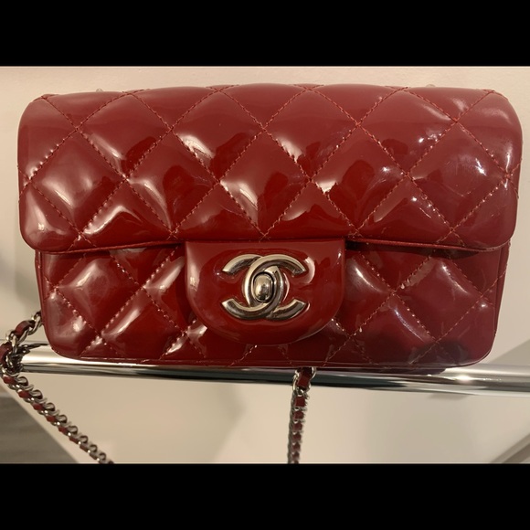 CHANEL red patent Extra Mini classic flap - Picture 2 of 7
